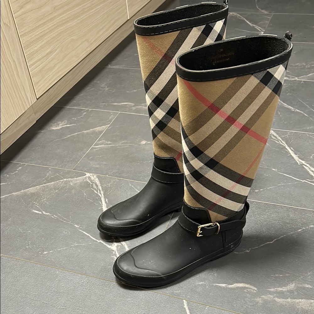 Burberry Black and Tan Plaid Rain Boots